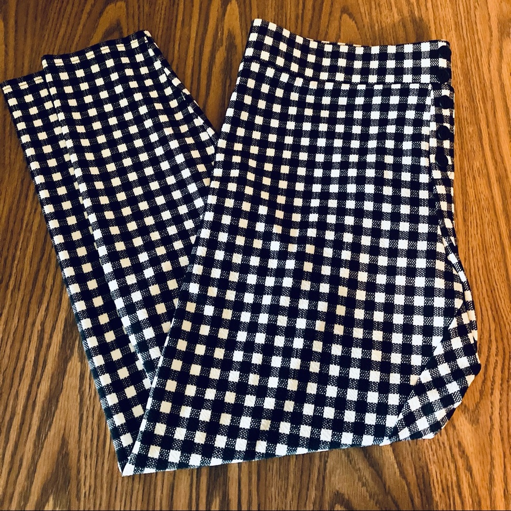 Black and White Gingham Leggings with Buttons